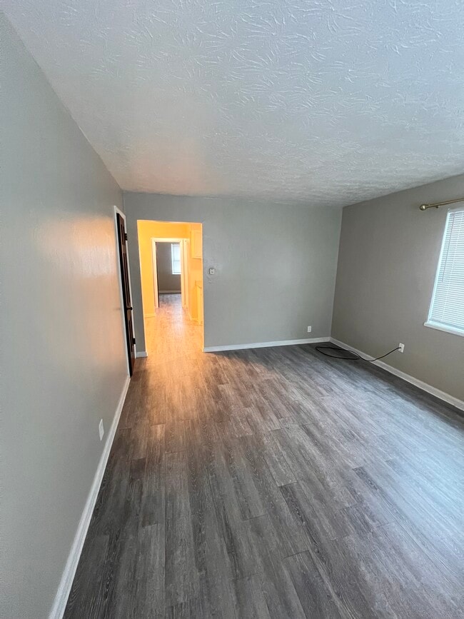 1573 Old Lane Ave, Unit Apt 2
