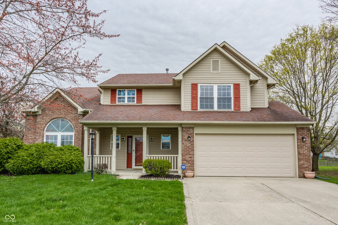 7721 High View Cir in Indianapolis, IN - Building Photo