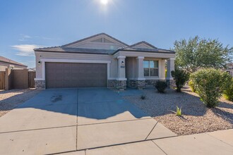 1121 E Viola Ct in Casa Grande, AZ - Building Photo - Building Photo