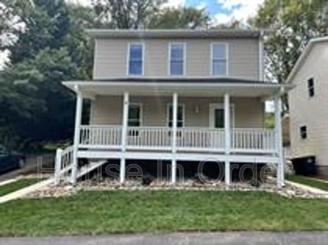 property at 6 4th St