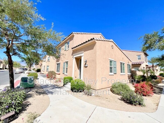 532 Calle Vibrante in Palm Desert, CA - Building Photo - Building Photo