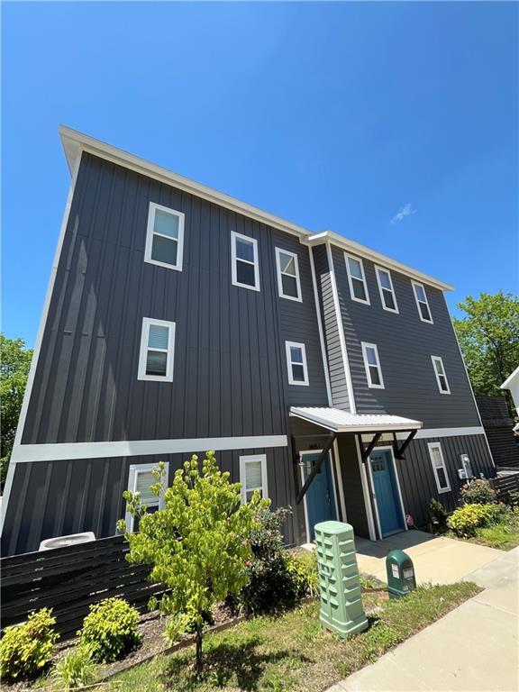 1485 N Gregg Ave in Fayetteville, AR - Foto de edificio - Building Photo