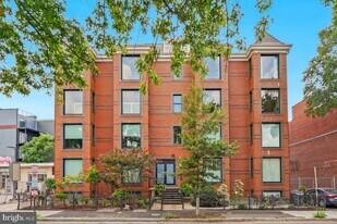 440 Rhode Island Ave NW, Unit 302 in Washington, DC - Building Photo