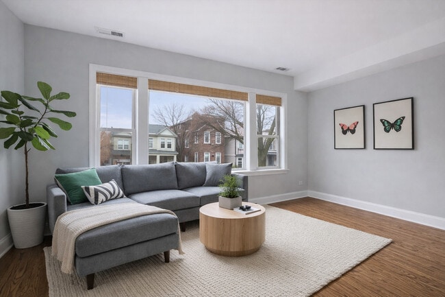 1343 W Winona St in Chicago, IL - Building Photo - Building Photo