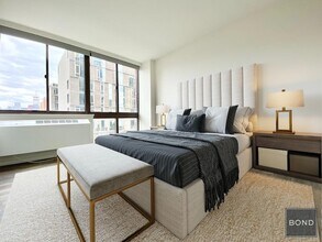 520 W 43rd St in New York, NY - Building Photo - Building Photo