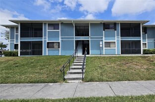 19800 SW 103rd Ct in Cutler Bay, FL - Building Photo