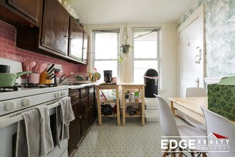 1742 Commonwealth Ave in Boston, MA - Building Photo - Building Photo