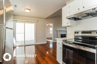 8634 Milton Morris Dr in Charlotte, NC - Foto de edificio - Building Photo