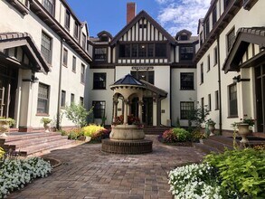 Chateau Apartments in Denver, CO - Foto de edificio - Building Photo