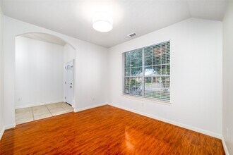 16727 Great Oaks Glen Dr in Houston, TX - Foto de edificio - Building Photo