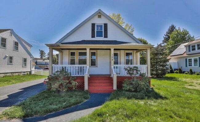 124 Haverhill St, Unit 1BR Methuen in Methuen, MA - Foto de edificio - Building Photo