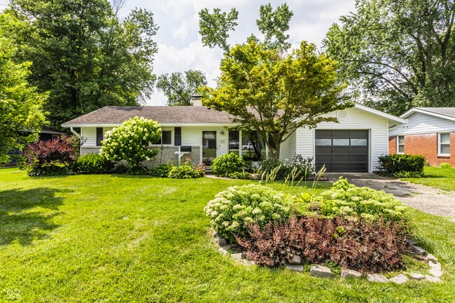 property at 749 Emerson Rd