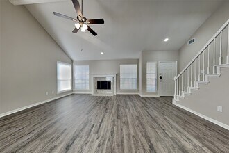 21426 Nottinghill Dr in Spring, TX - Building Photo - Building Photo