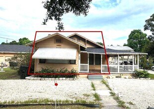 136 N 15th St in Fort Pierce, FL - Building Photo - Building Photo