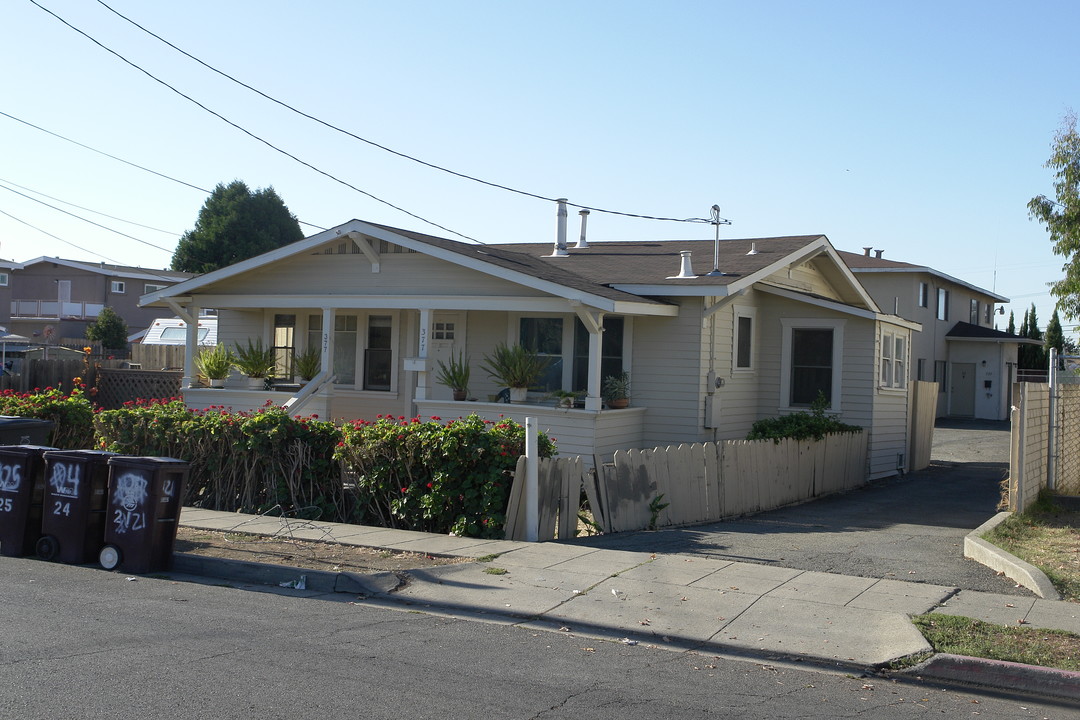 375-377 Sycamore Ave in Hayward, CA - Building Photo