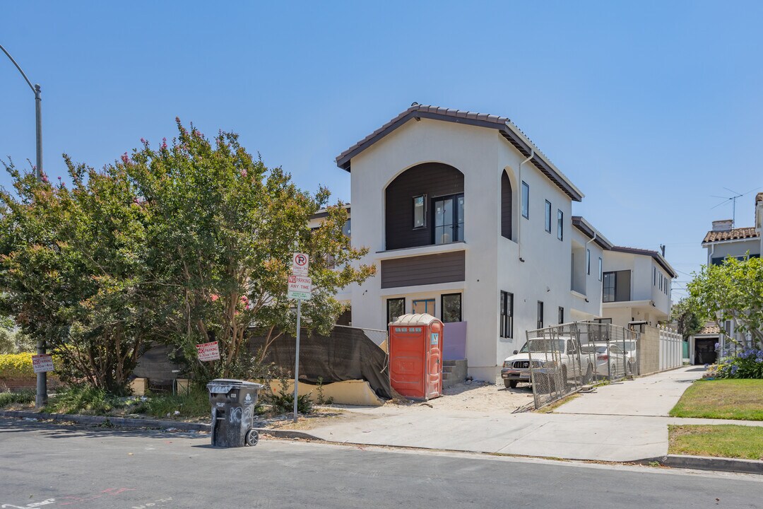 1022 Masselin Ave in Los Angeles, CA - Building Photo