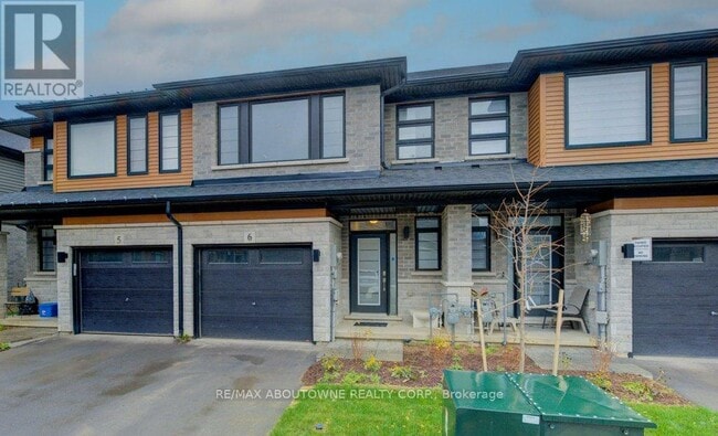 property at 461-461 Blackburn Dr