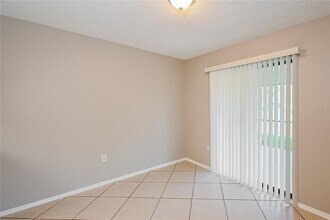 8304 Brandeis Cir W in Sarasota, FL - Building Photo - Building Photo