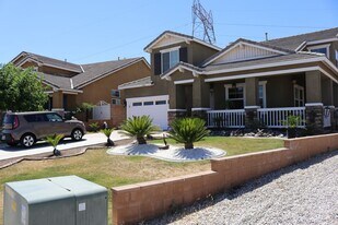 12468 Guadalupe St in Victorville, CA - Building Photo