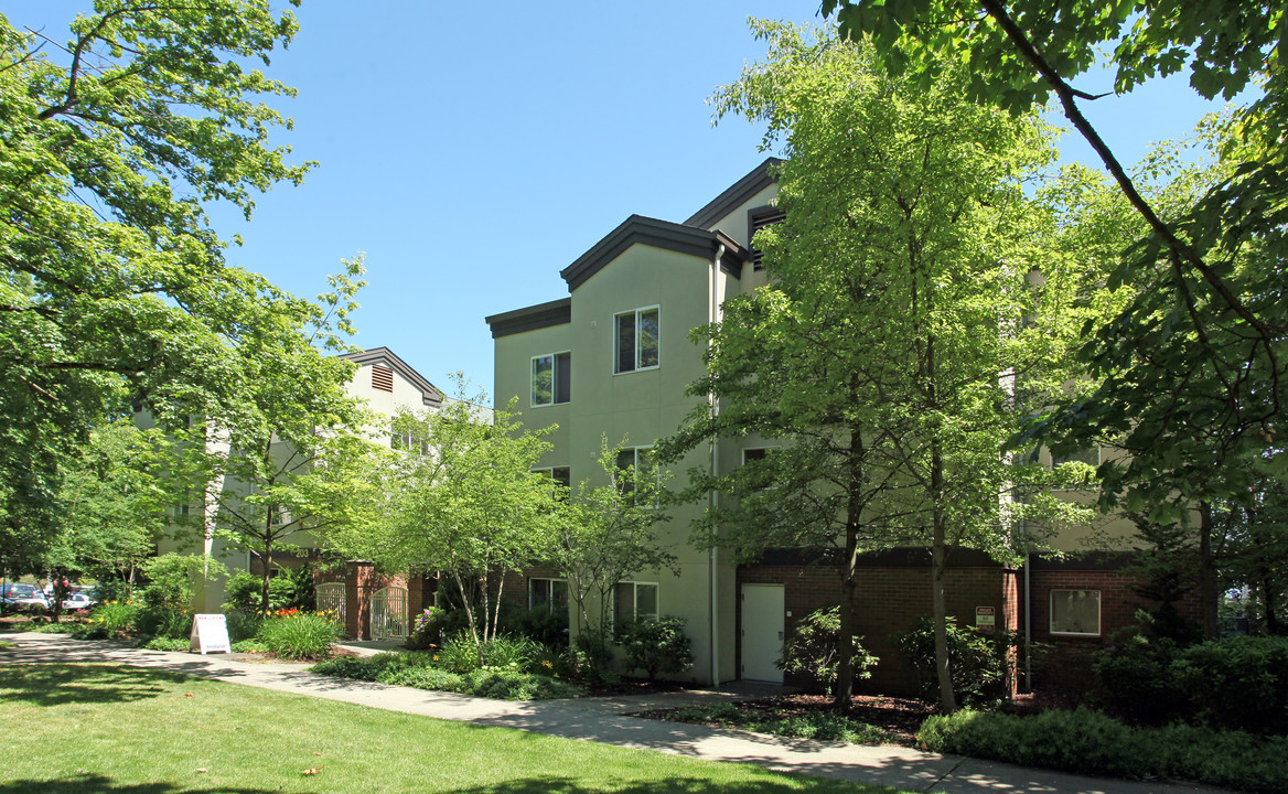 Conservatory Place Apartments I in Tacoma, WA - Foto de edificio