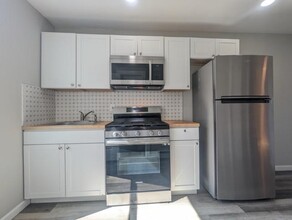 23 Westervelt Pl in Jersey City, NJ - Building Photo - Building Photo