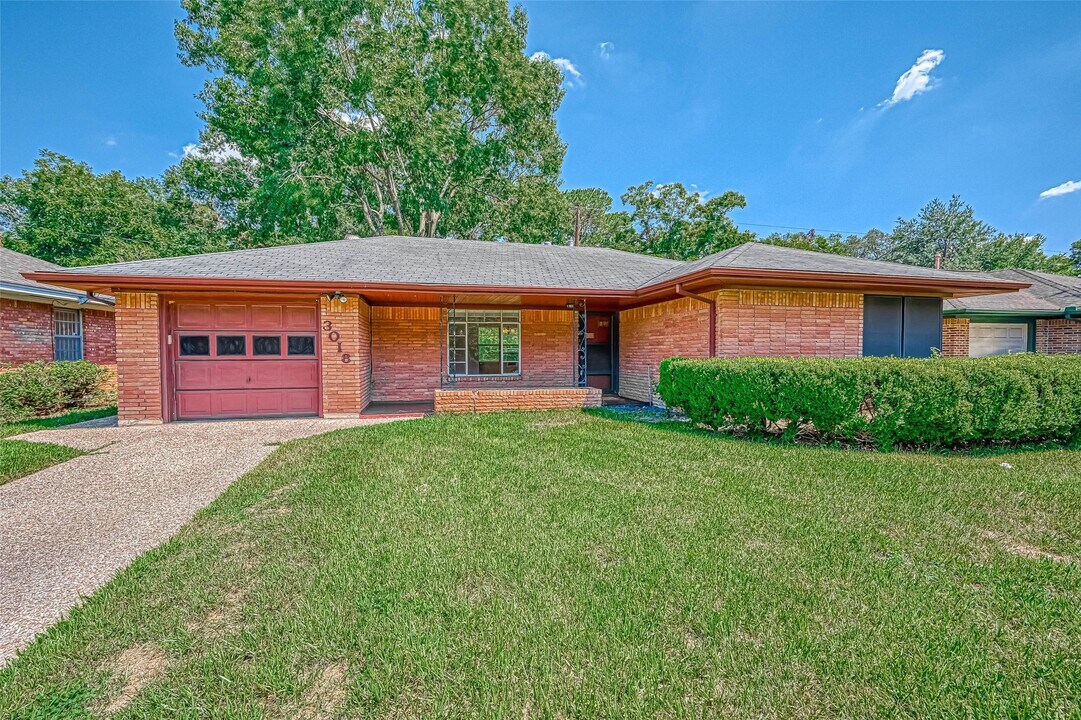 3018 Attridge Rd in Houston, TX - Building Photo