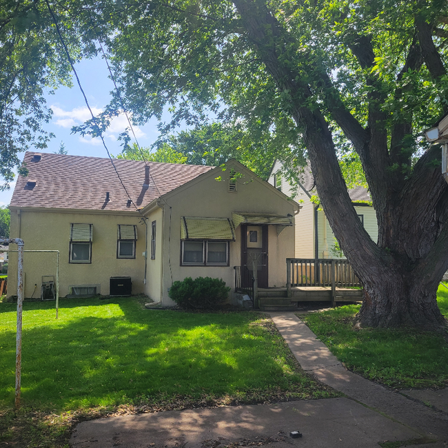 3450 Johnson St NE in Minneapolis, MN - Building Photo - Building Photo
