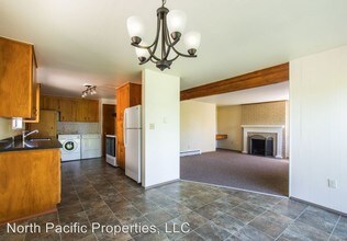 633 W Emerson St in Seattle, WA - Building Photo - Building Photo