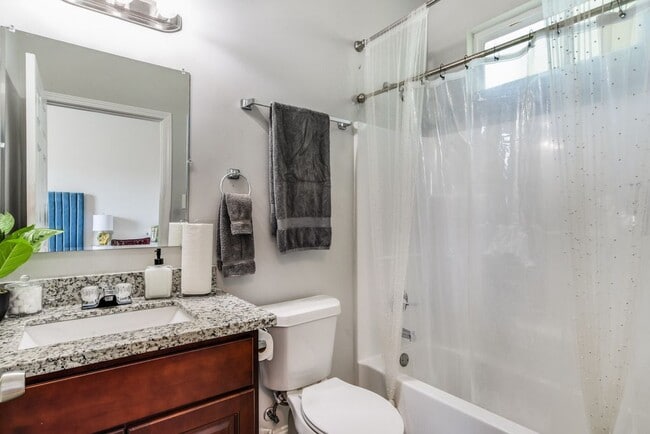 2341 S Roman St in New Orleans, LA - Building Photo - Building Photo