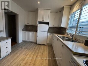 20 Elway Ct in Toronto, ON - Building Photo - Building Photo