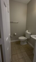 8180 Oakley Cir in Union City, GA - Foto de edificio - Building Photo