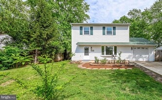 4005 Lees Corner Rd in Chantilly, VA - Building Photo