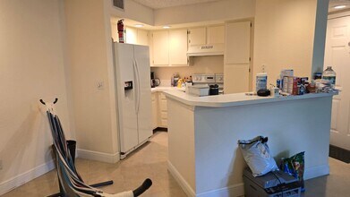 437 Vista Isles Dr, Unit 2216 in Plantation, FL - Building Photo - Building Photo