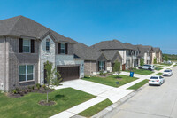 Castle Hills Northpointe in Lewisville, TX - Foto de edificio - Building Photo