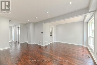 110 Heathcliffe Square in Brampton, ON - Building Photo - Building Photo