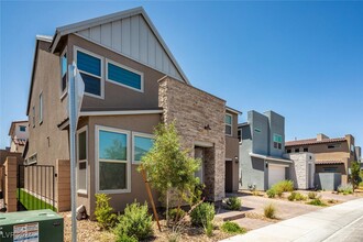 2661 Skylark Trl St in Henderson, NV - Foto de edificio - Building Photo