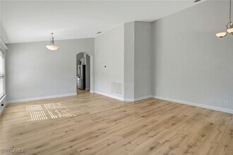 12843 Fox Hollow Cir in Ft. Myers, FL - Building Photo - Building Photo