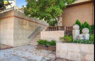 590 El Dorado Ave in Oakland, CA - Building Photo