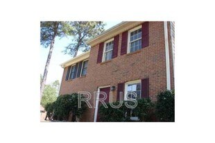 2753 Northwood Ct in Marietta, GA - Building Photo