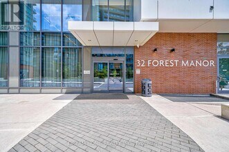 32-2232 Forest Manor Rd in Toronto, ON - Building Photo - Building Photo
