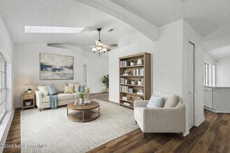 998 Haas Ave NE in Palm Bay, FL - Building Photo - Building Photo