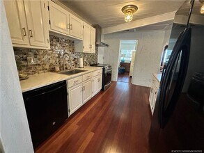 4490 NE Indian River Dr in Jensen Beach, FL - Building Photo - Building Photo