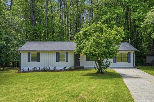 property at 4100 Dustin Dr NW