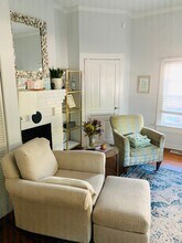 209 Mitchell Ln in Chapel Hill, NC - Building Photo - Building Photo