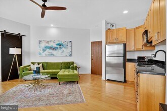 1615 Q St NW in Washington, DC - Building Photo - Building Photo