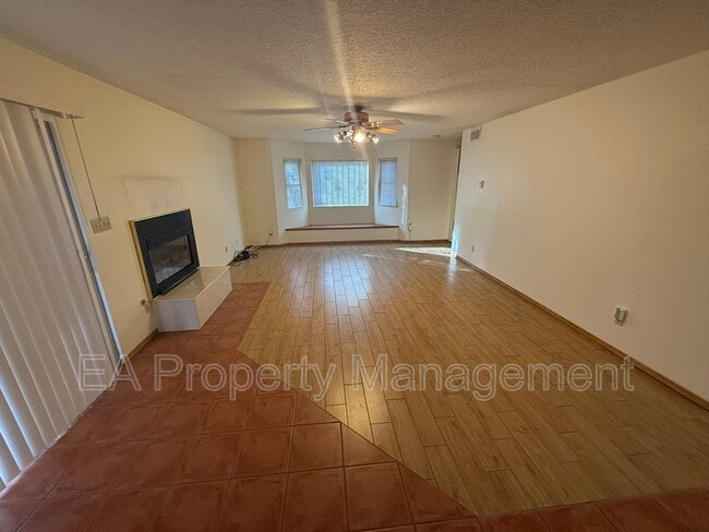 317 General Hodges St NE in Albuquerque, NM - Building Photo - Building Photo