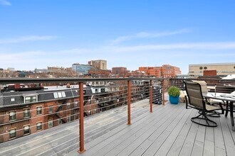 666 Massachusetts Ave, Unit 5 in Boston, MA - Building Photo - Building Photo