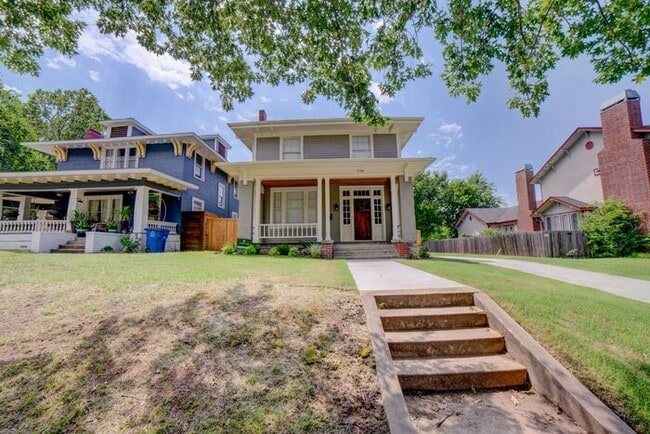 property at 1158 N Denver Ave