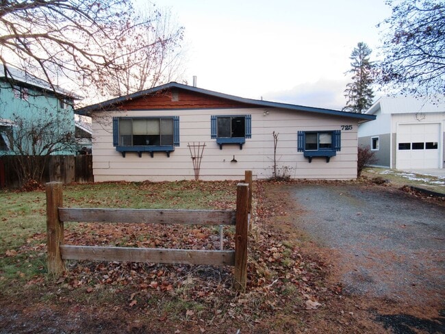 property at 725 Lupfer Ave
