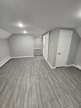 244 Vandervoort St, Unit Rear upper in North Tonawanda, NY - Building Photo - Building Photo